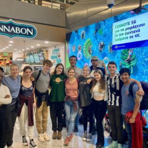 Students in front of cinnabon group photo