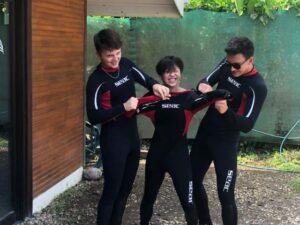 friends wetsuit